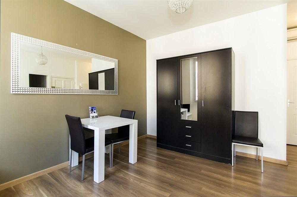Florella Clemenceau Apartment *