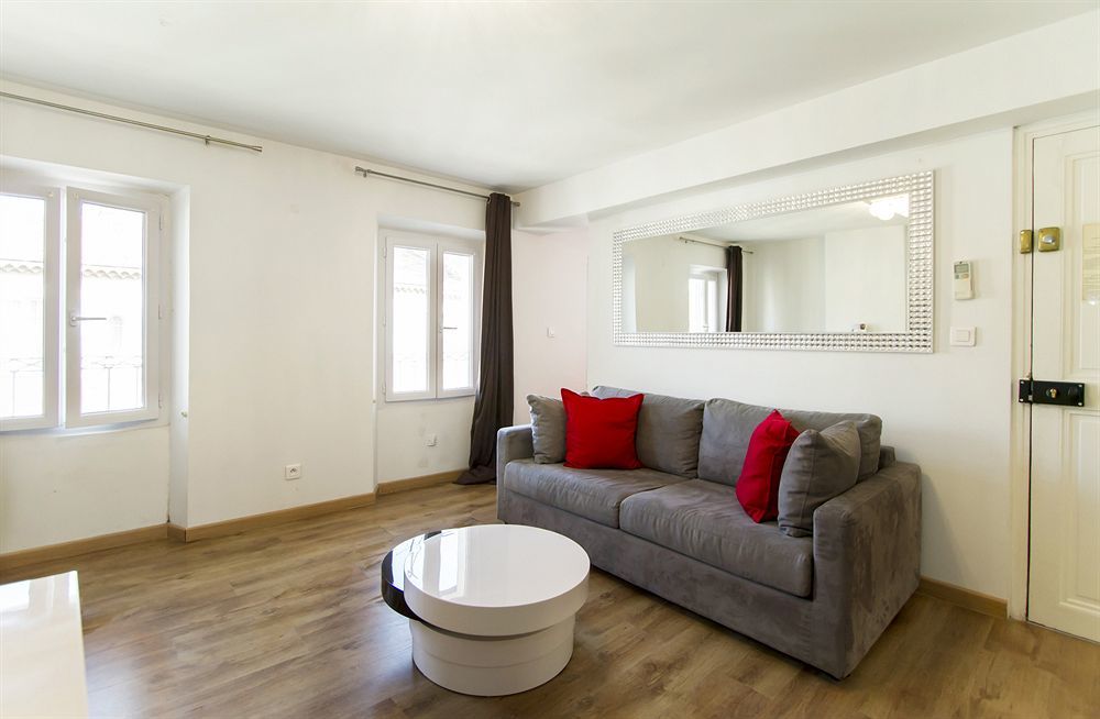 Florella Clemenceau Apartment *